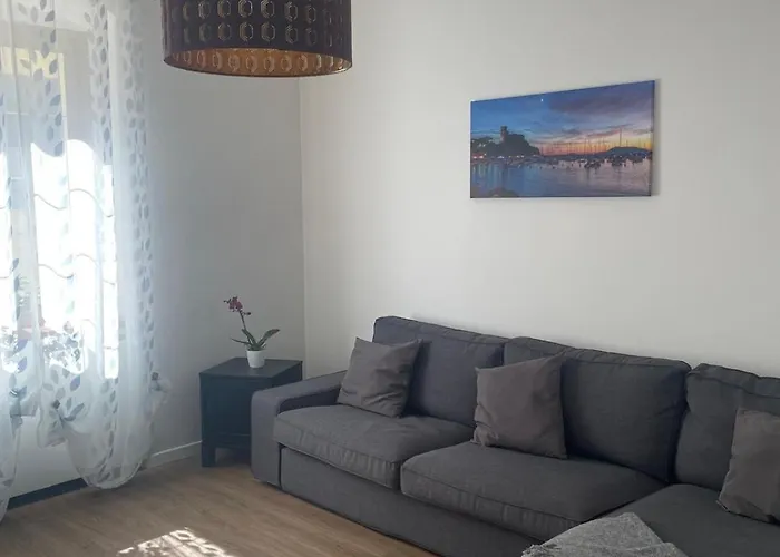 Orizzonte - 5 Terre, Via Fratelli Rosselli 11, Centro Storico-stazione Centrale Con 2 Da Letto La Spezia